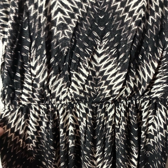 💥Lush Chevron Patterned Black and Tan Maxi Dress L - Picture 9 of 14